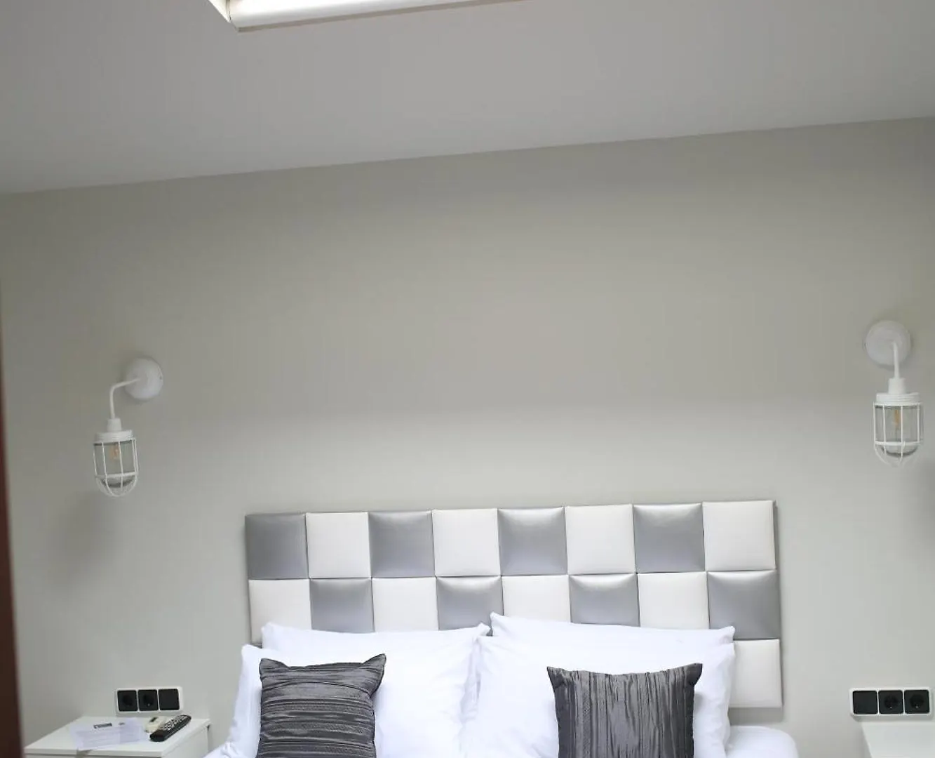 Priorat Boutique Hotel Llorenc del Penedes 2*,